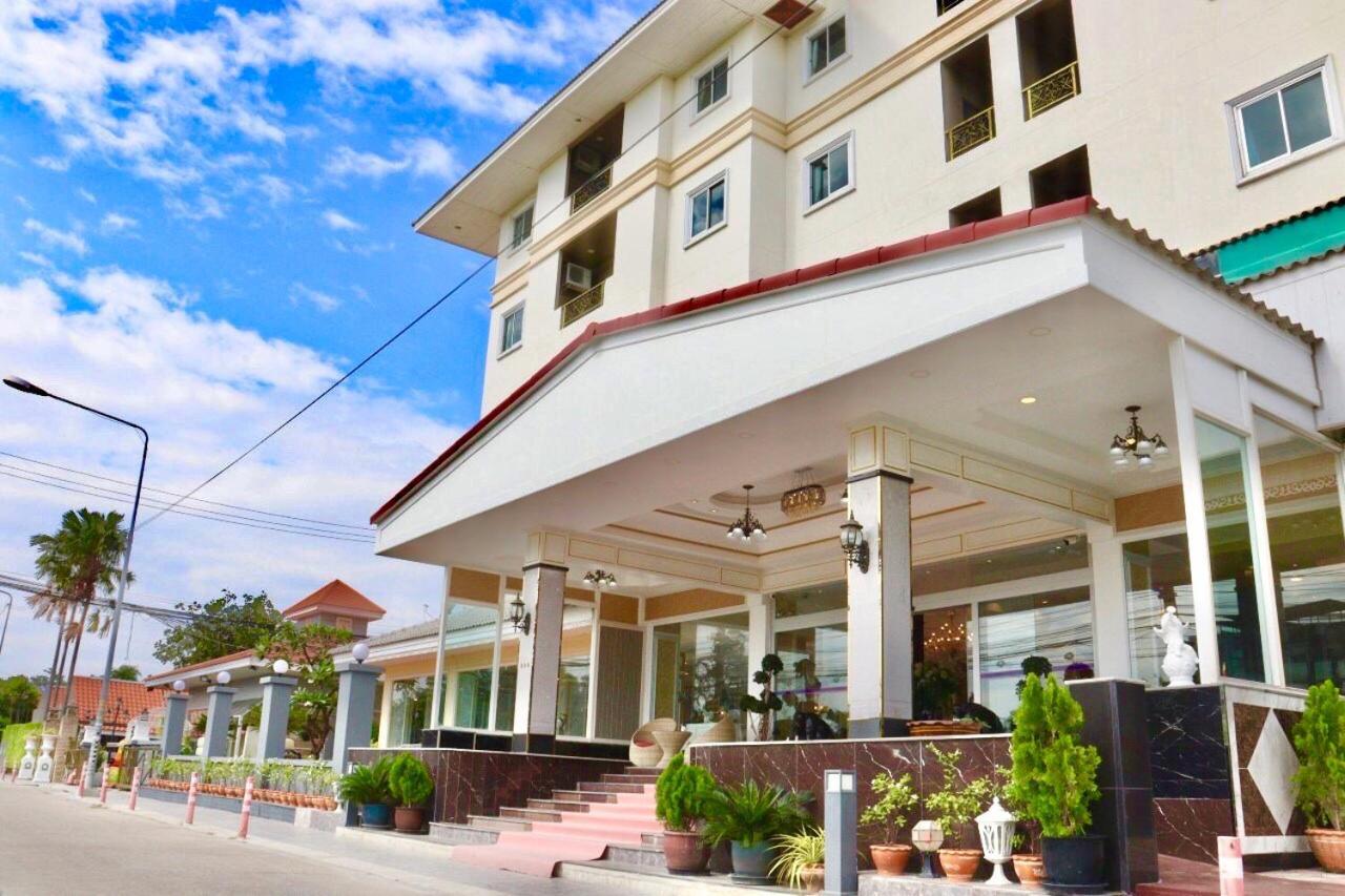 Napheera Royal Tel Hotel Ban Khlong Bang Krathiam Exterior foto