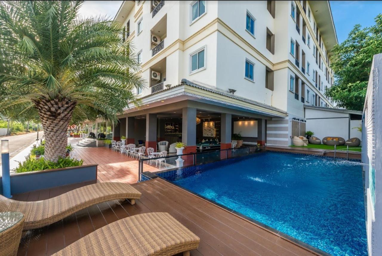 Napheera Royal Tel Hotel Ban Khlong Bang Krathiam Exterior foto