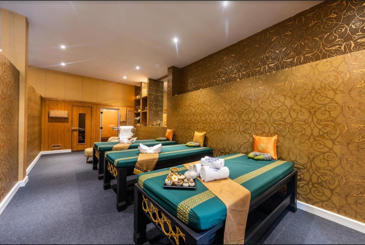 Napheera Royal Tel Hotel Ban Khlong Bang Krathiam Exterior foto