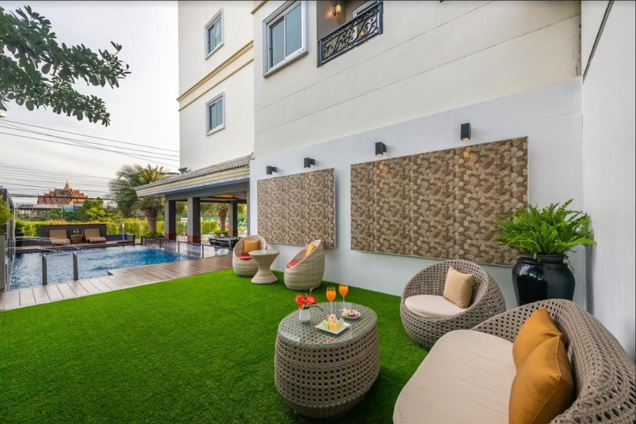 Napheera Royal Tel Hotel Ban Khlong Bang Krathiam Exterior foto